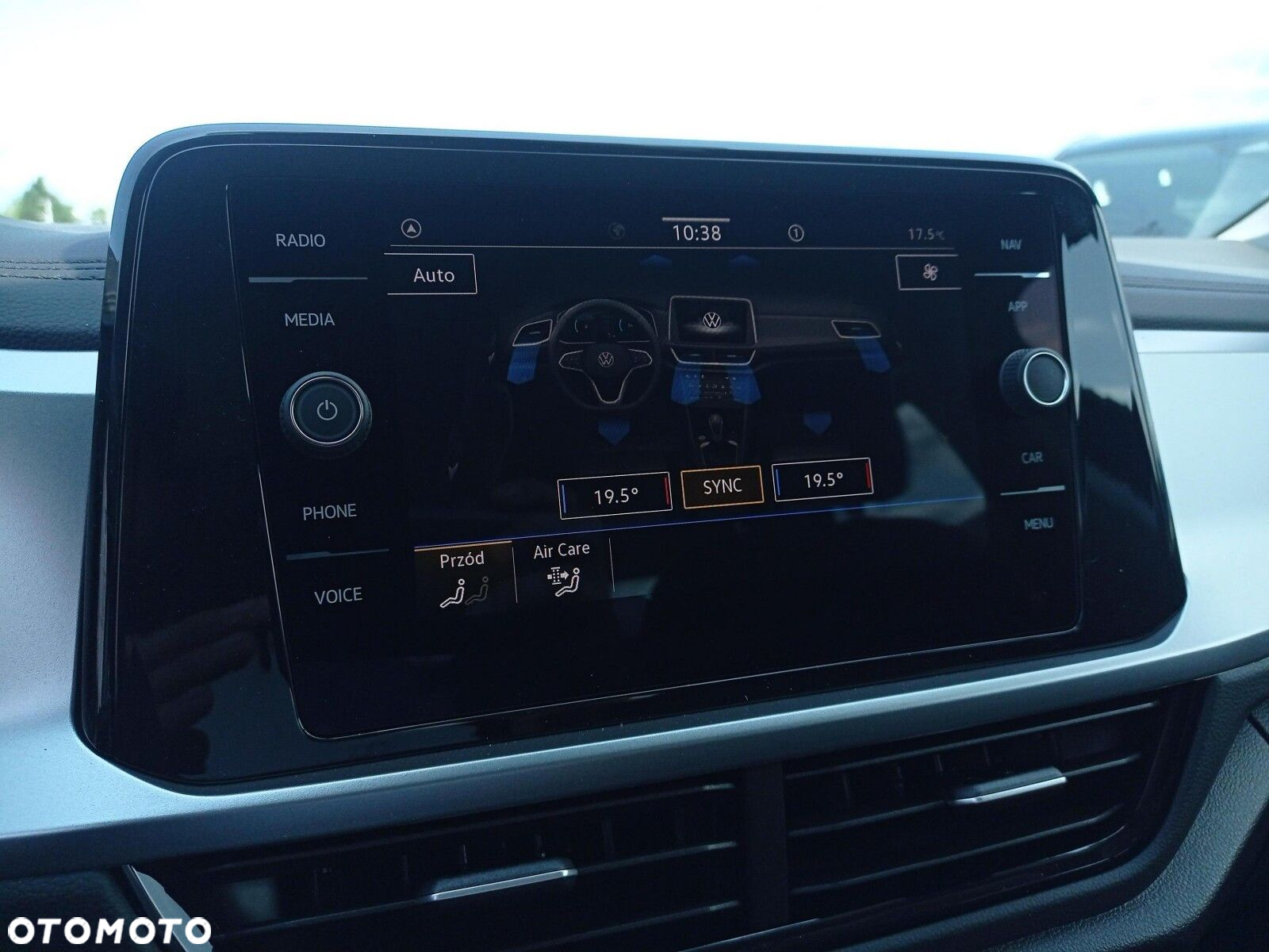 Volkswagen T-Roc - 35