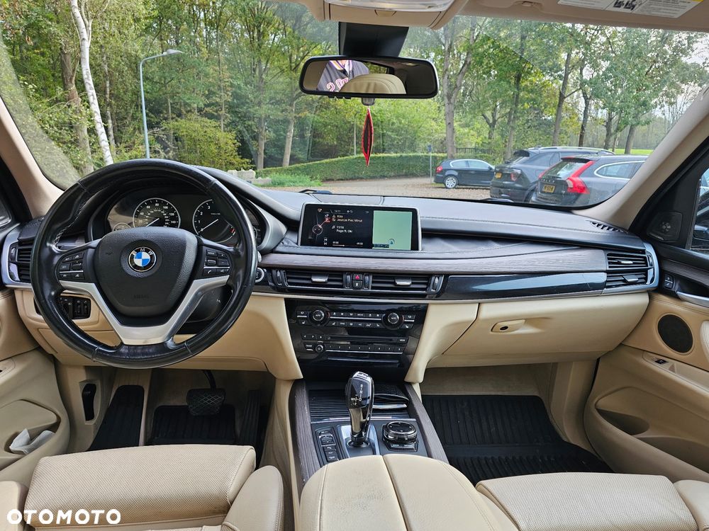 BMW X5 xDrive50i - 2