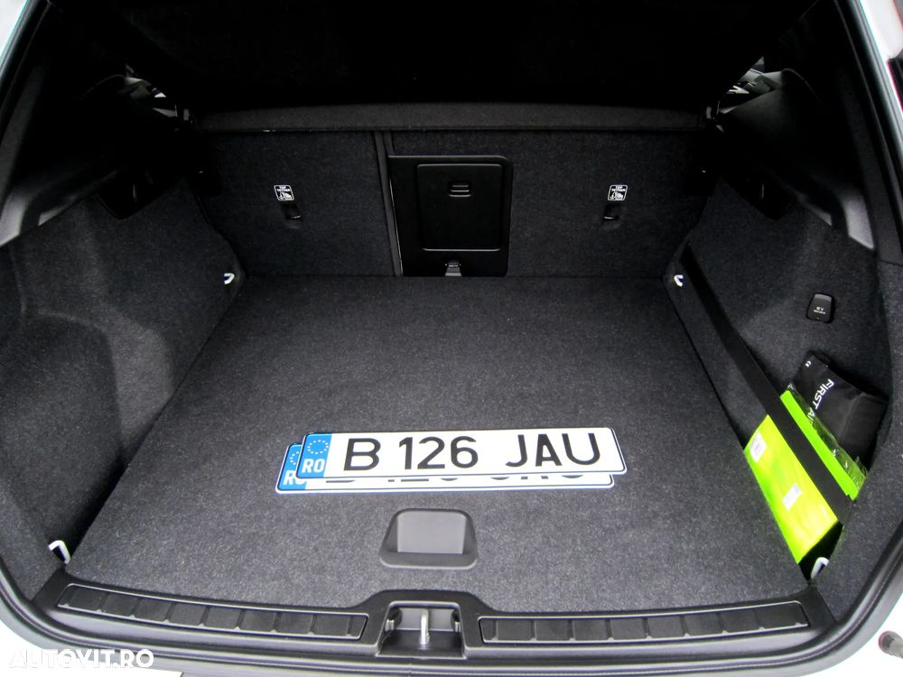 Volvo XC 40 D3 AWD Geartronic Momentum - 25