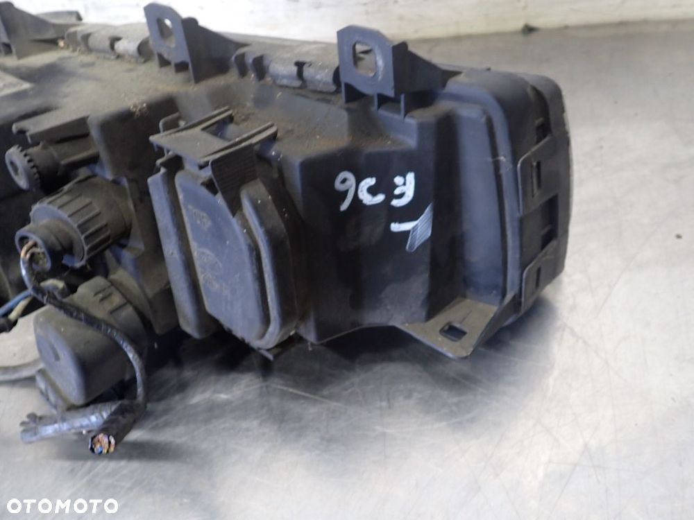 LAMPA LEWA PRZEDNIA XENON RINGI BMW E36 COUPE 2.0 M52B20 - 11