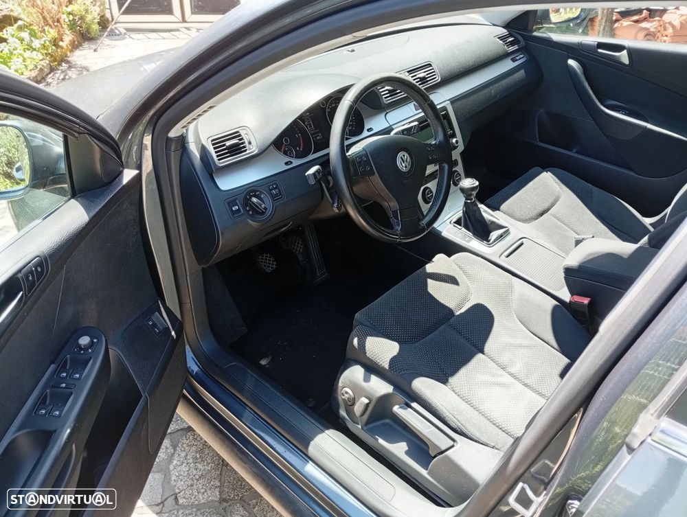 VW Passat Variant 2.0 TDi Confortline BM - 6
