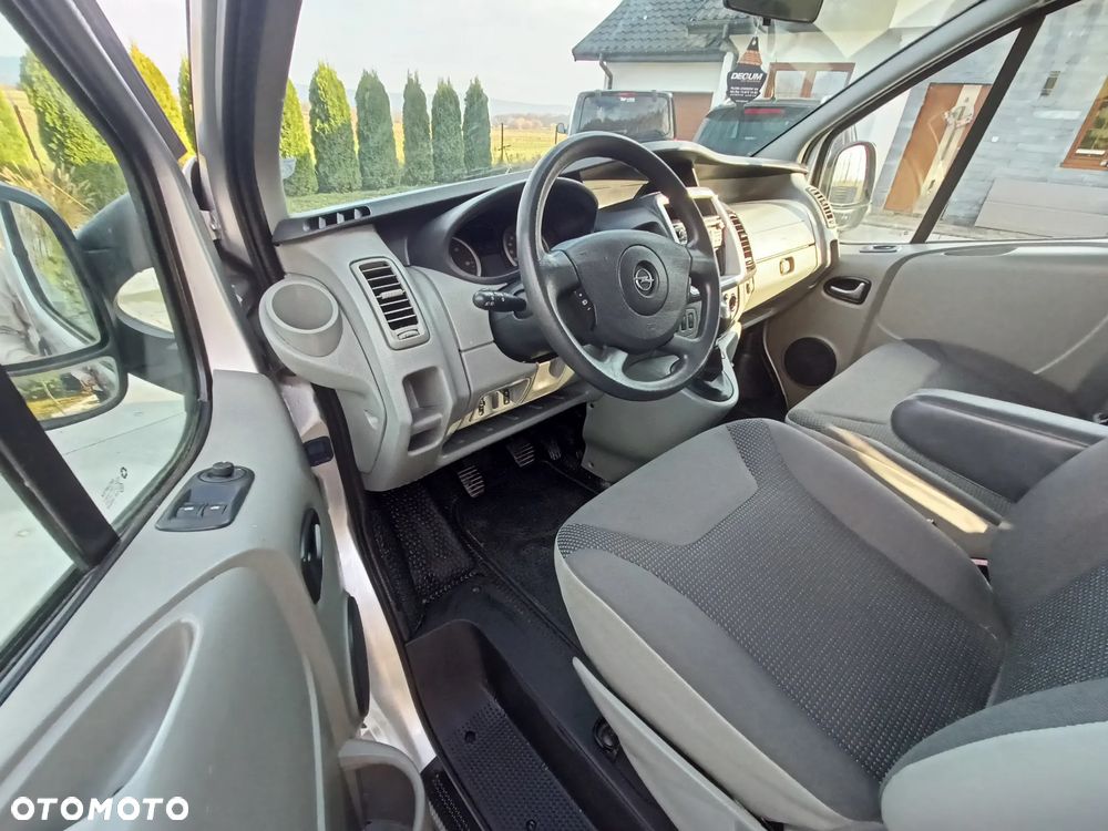 Opel Vivaro - 12