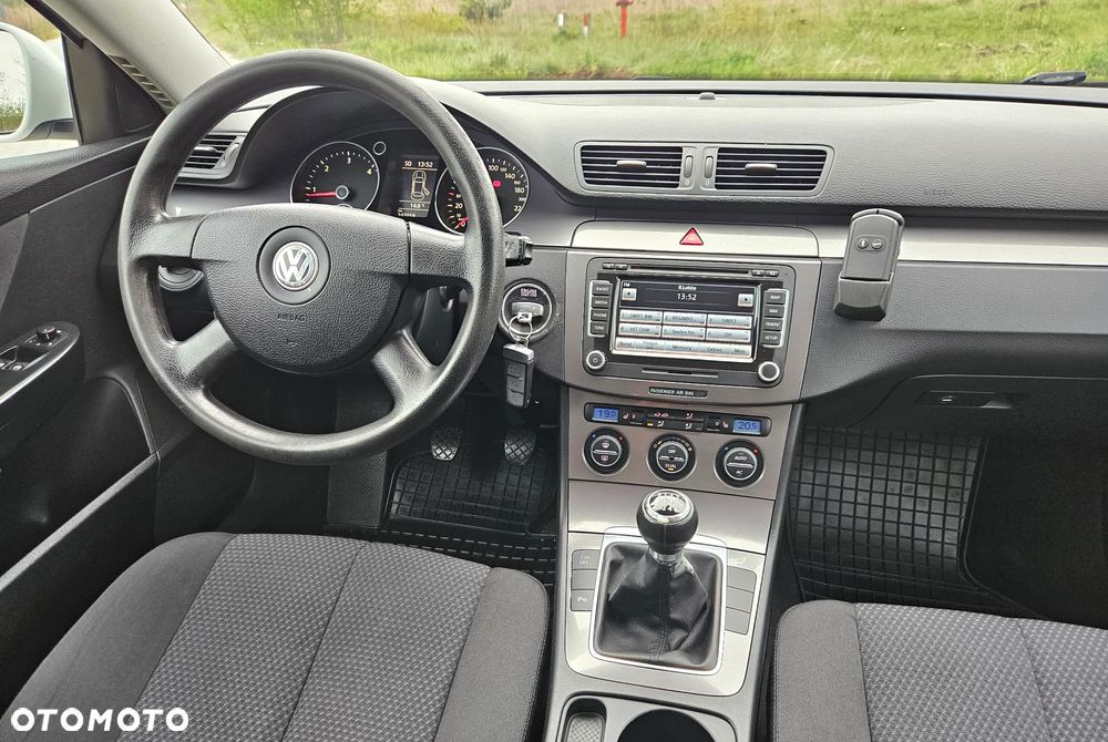 Volkswagen Passat ver-variant-2-0-tdi-trendline - 14