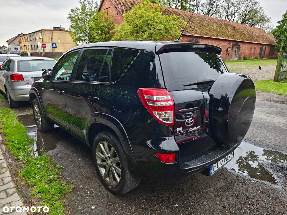 Toyota RAV4 - 9