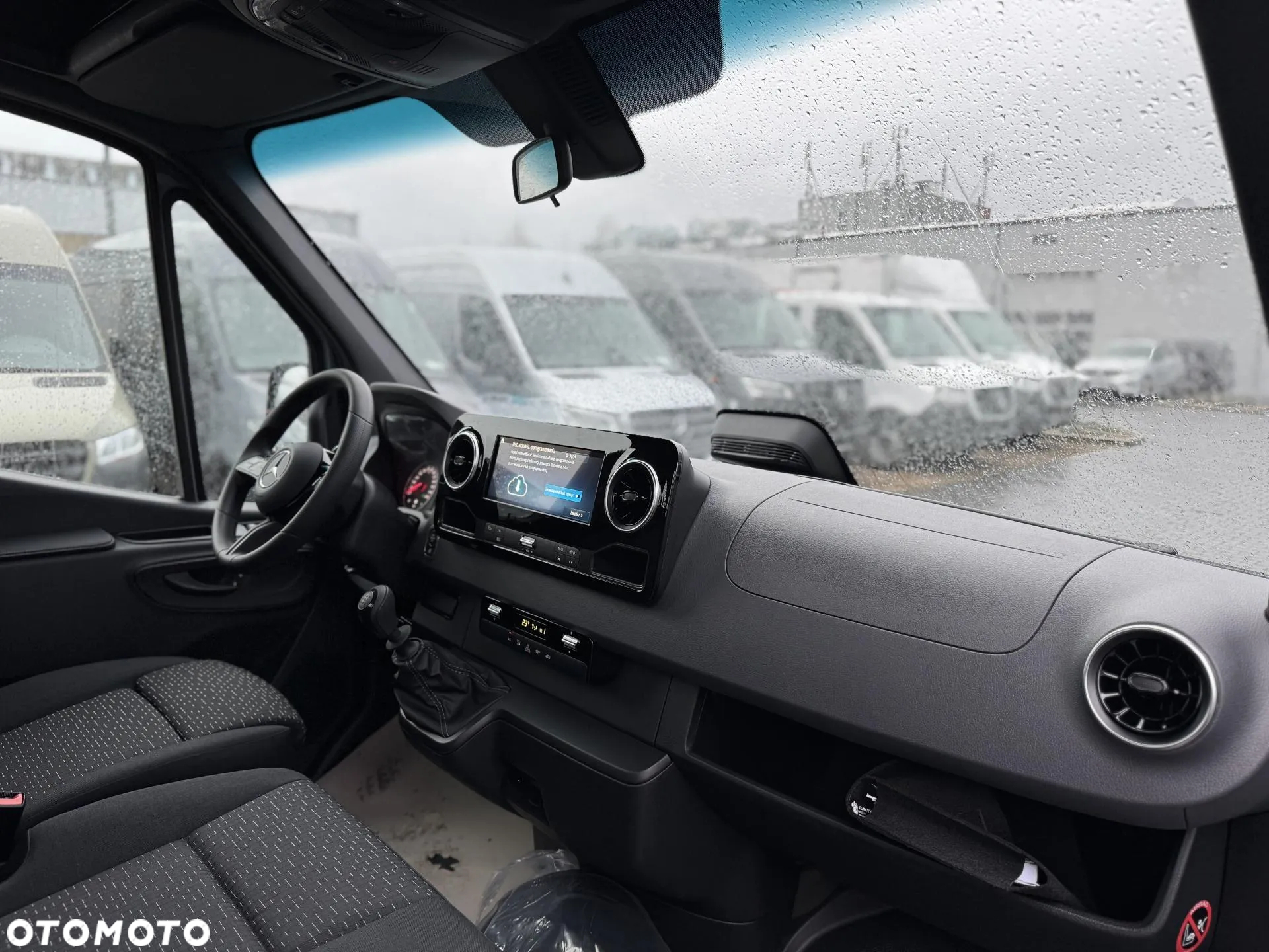 Mercedes-Benz Sprinter - 9