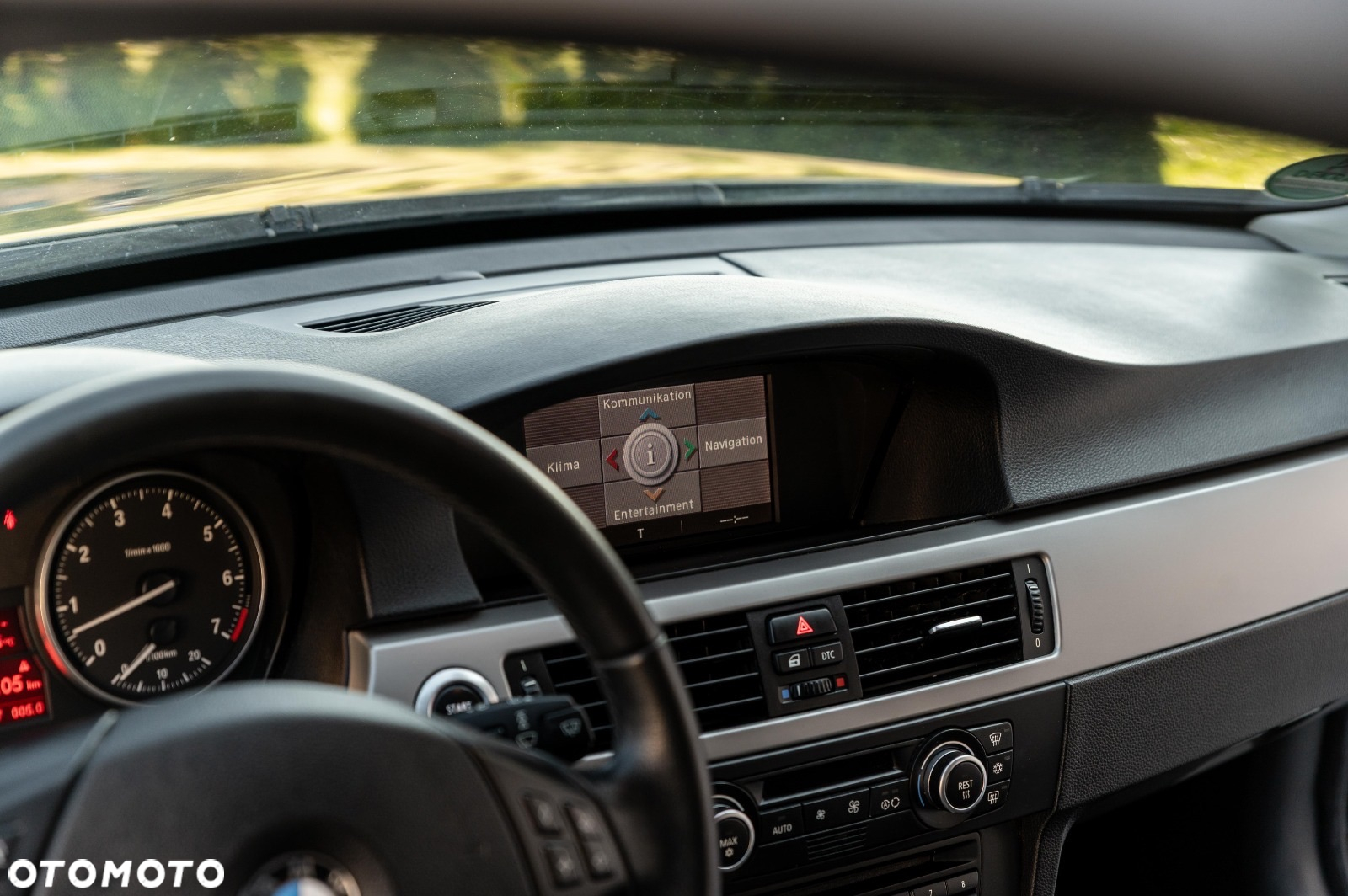 BMW Seria 3 320i Touring - 25