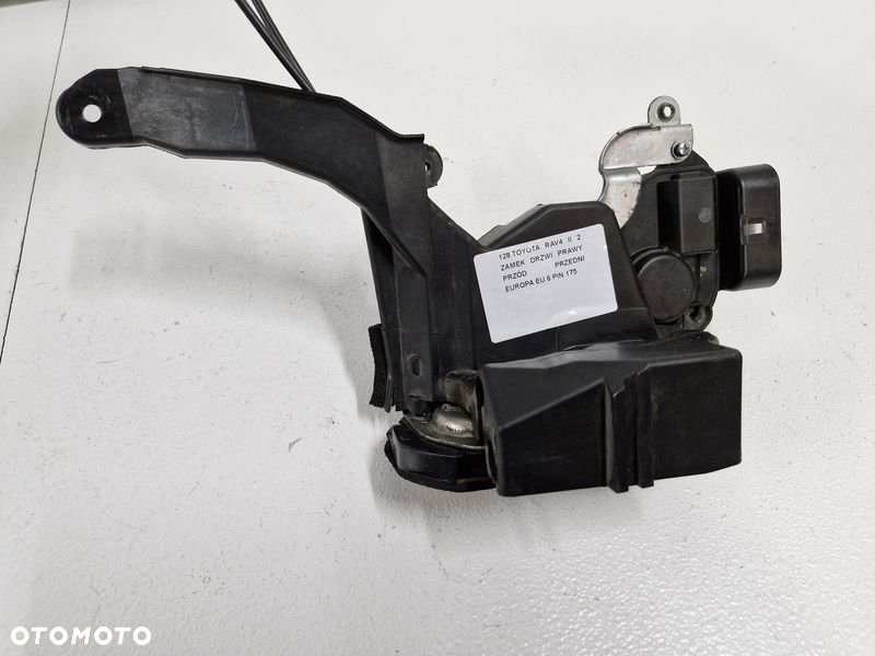 TOYOTA RAV4 II 2 ZAMEK DRZWI PRAWY PRZÓD EU 6 PIN - 2