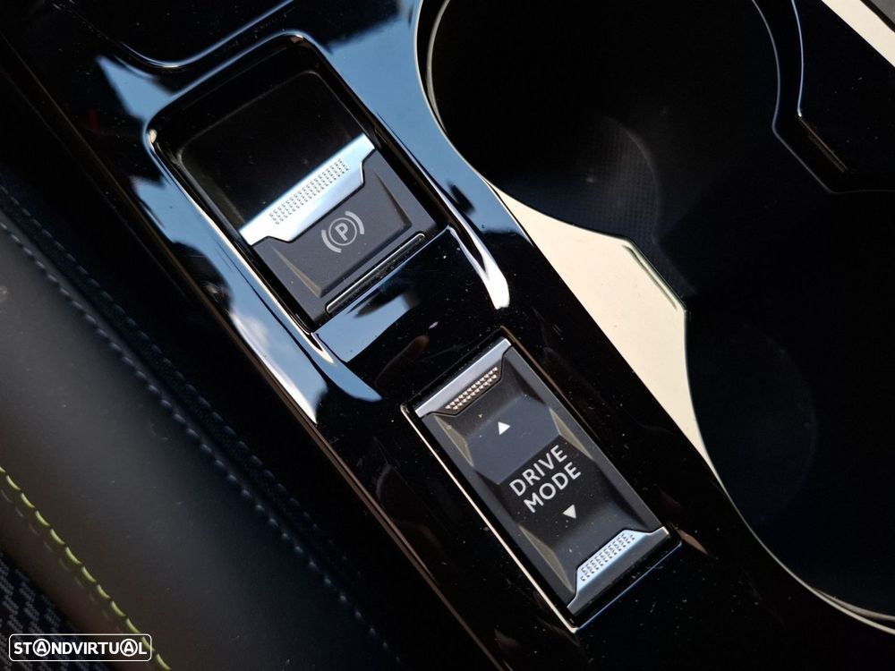 Peugeot 2008 1.2 Hybrid GT e-DCS6 - 22