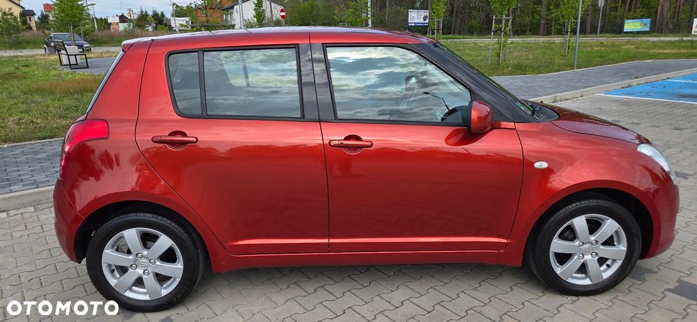 Suzuki Swift 1.3 Limited 25 - 28