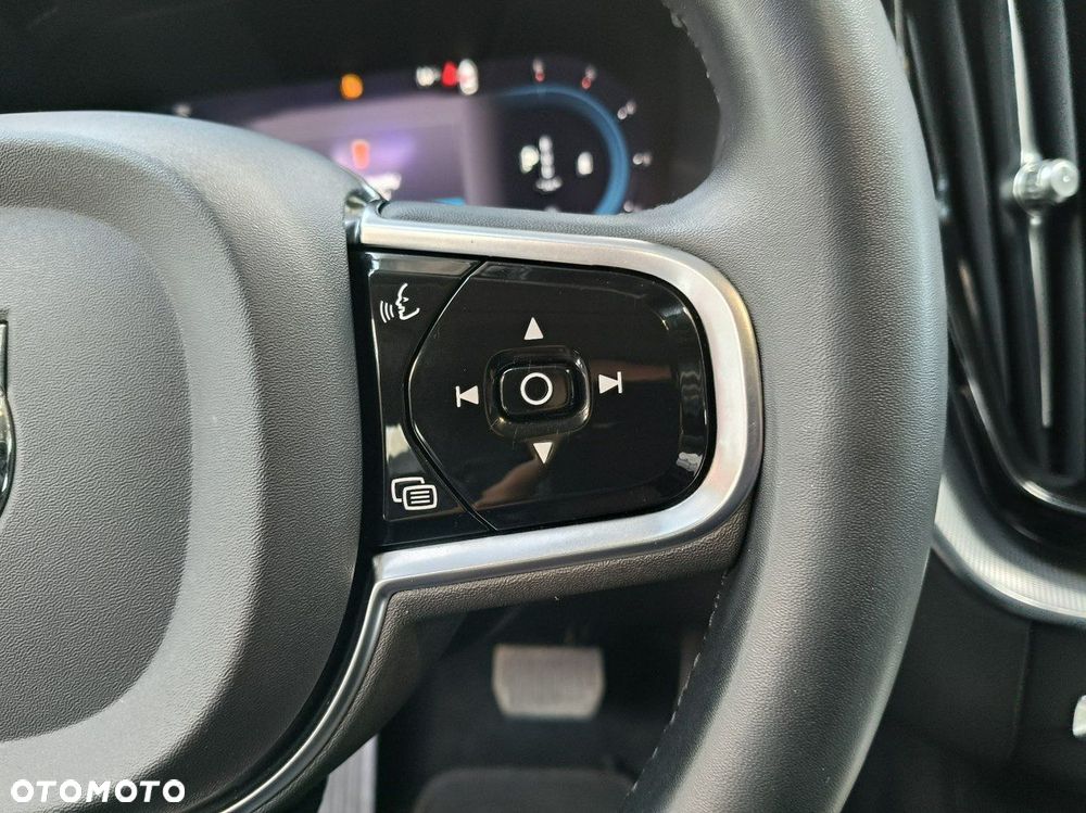 Volvo XC 60 B4 D Ultimate Dark - 30