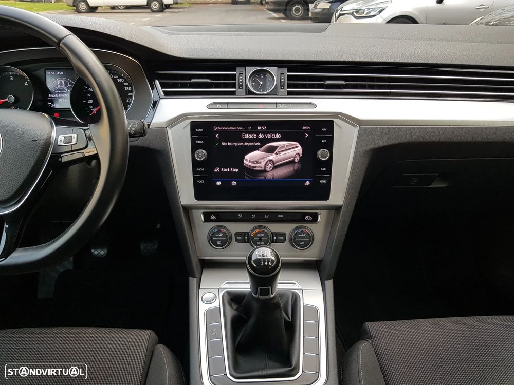 VW Passat Variant 1.6 TDI Confortline - 14
