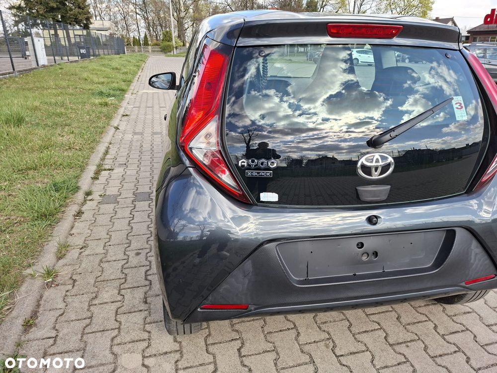 Toyota Aygo x-play club - 11