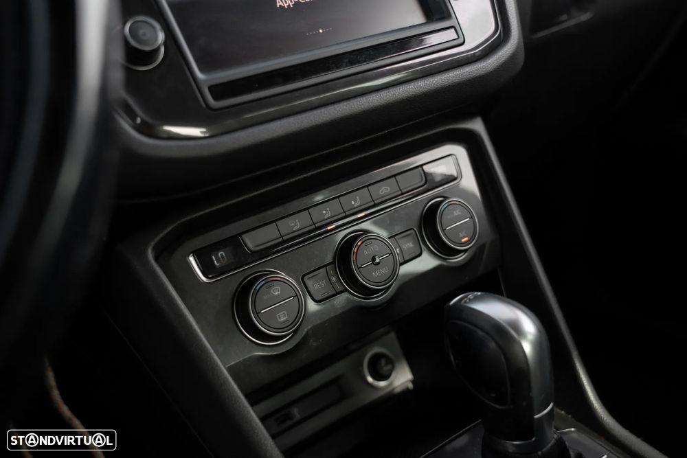 VW Tiguan 2.0 TDI Confortline DSG - 12