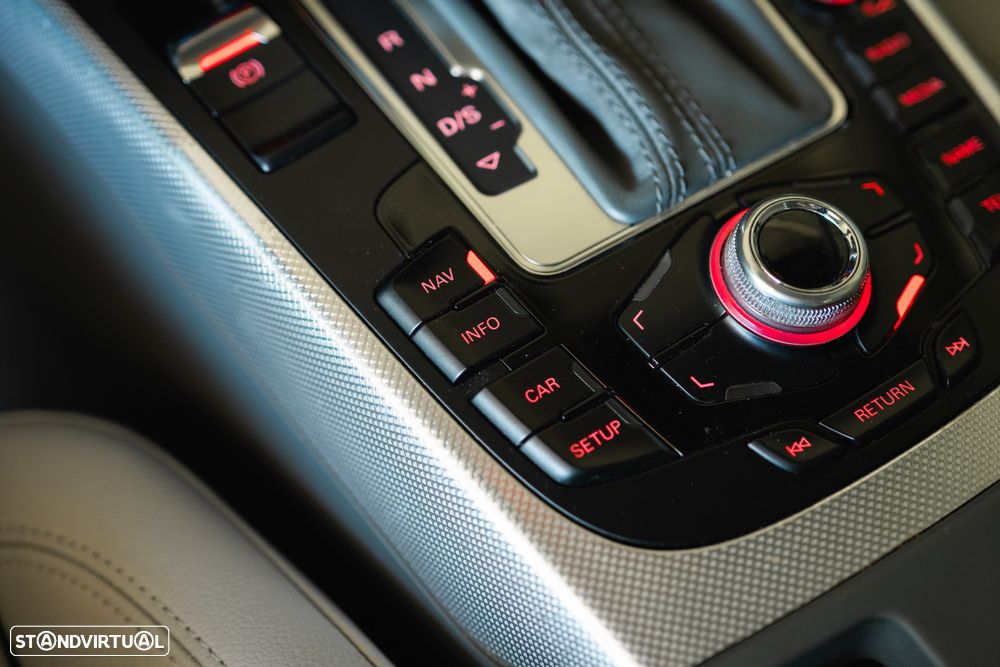 Audi A4 2.0 TDI multitronic Business Line Sport - 34