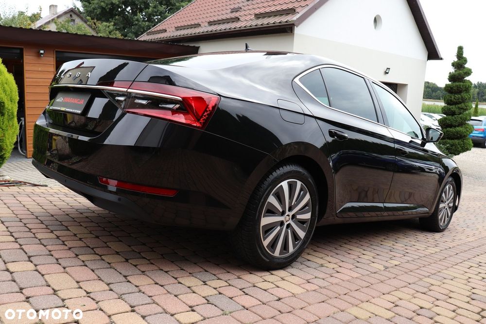 Skoda Superb 2.0 TDI SCR Style DSG - 33