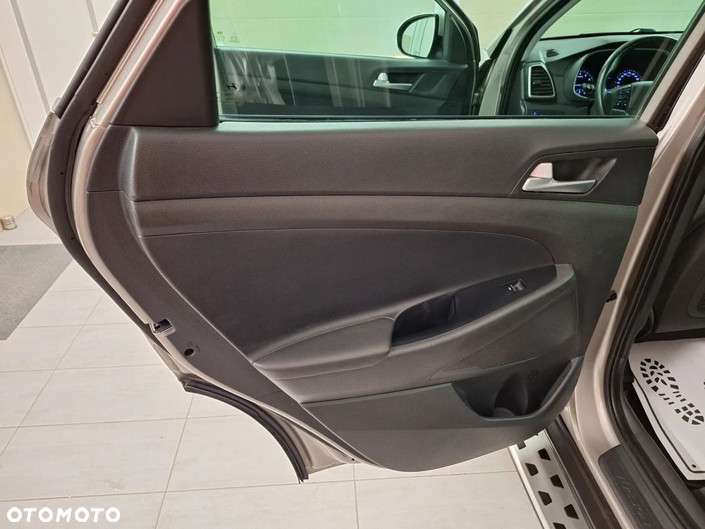 Hyundai Tucson 1.6 GDi Comfort 2WD - 22