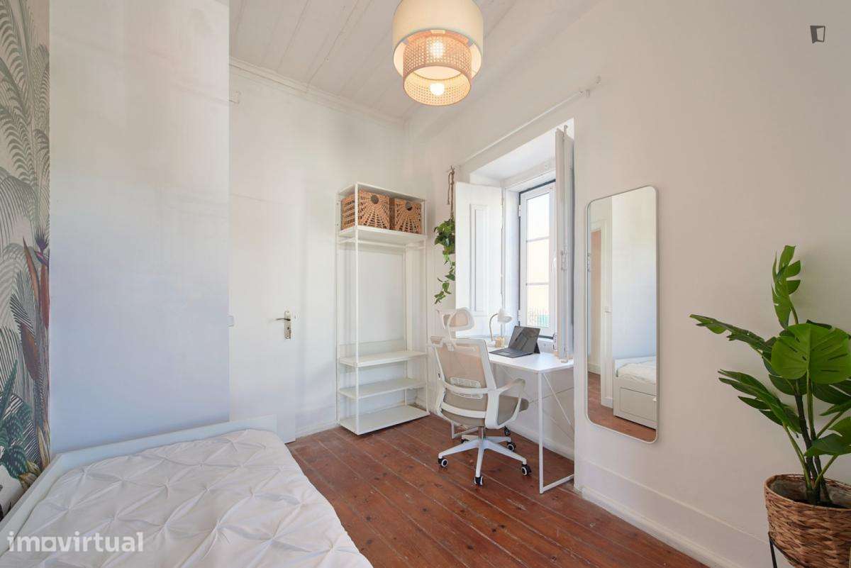 Quarto - localizado em Ajuda Lisbon - Grande imagem: 4/28