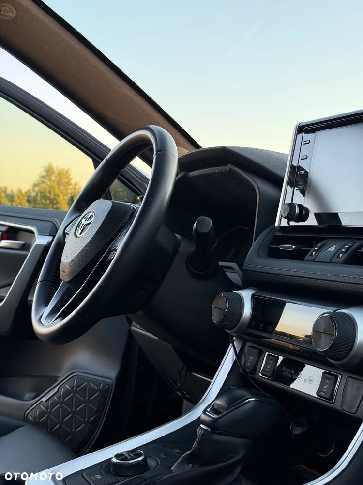 Toyota RAV4 2.5 Hybrid Black Edition by JBL 4x4 - 6