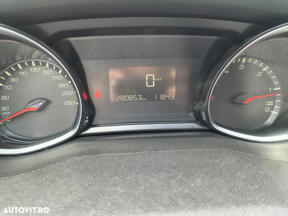 Peugeot 308 - 11
