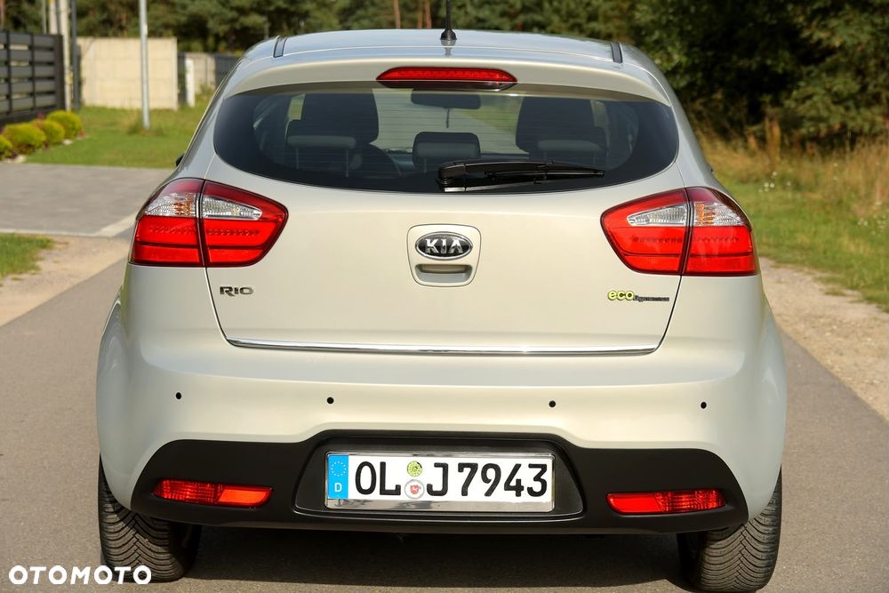 Kia Rio - 15