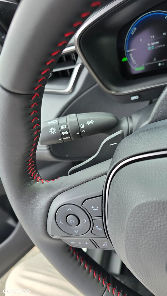 Toyota Corolla Cross 2.0 Hybrid GR Sport - 18