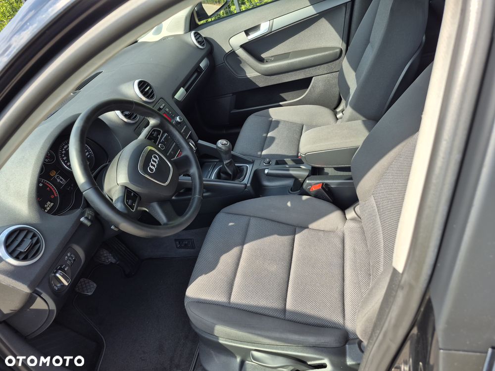 Audi A3 Sportback 1.6 Ambition - 32