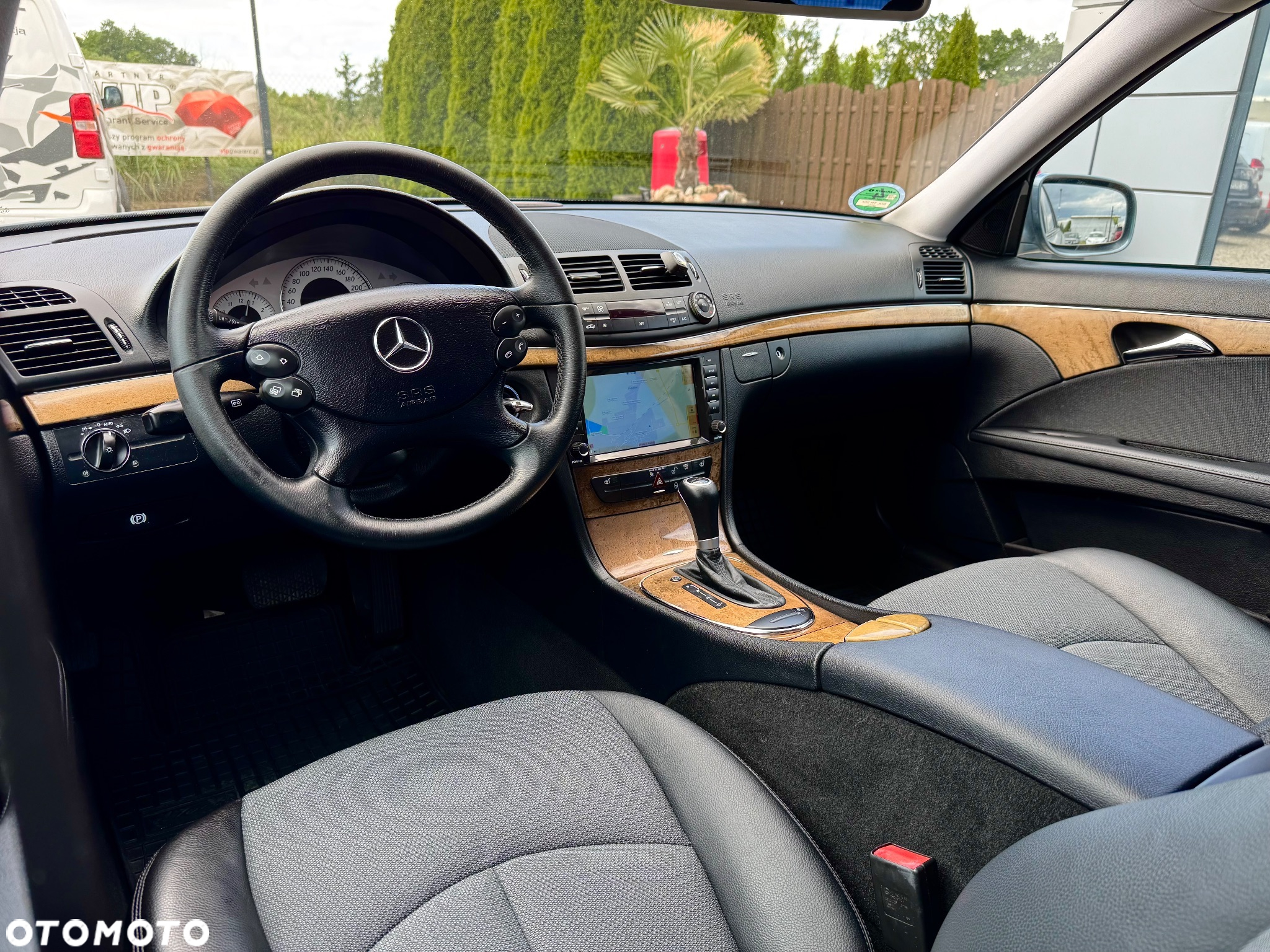 Mercedes-Benz Klasa E 200 T Kompressor Automatik Avantgarde - 27