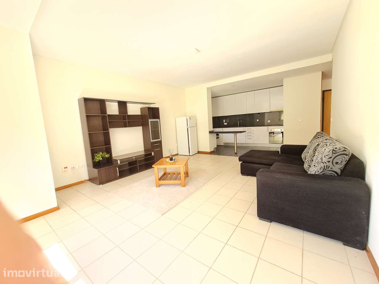 Apartamento T1 Mobilado e Equipado em Tenões - Grande imagem: 2/9