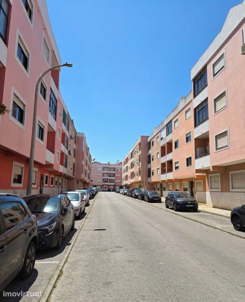 Apartamento t2 à venda na Rua Bernardino Curado - Grande imagem: 2/9