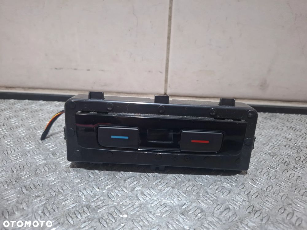 Panel klimatyzacji tył Volkswagen Passat B8 2019 rok nr 3G0907049D - 1