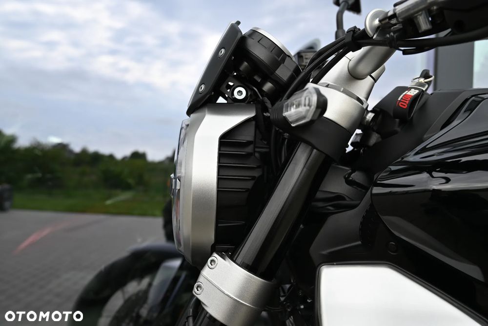 Honda CB - 15