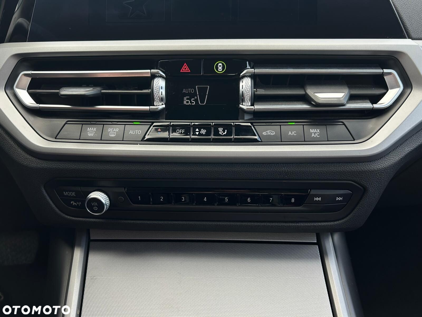 BMW Seria 3 320i Advantage - 24