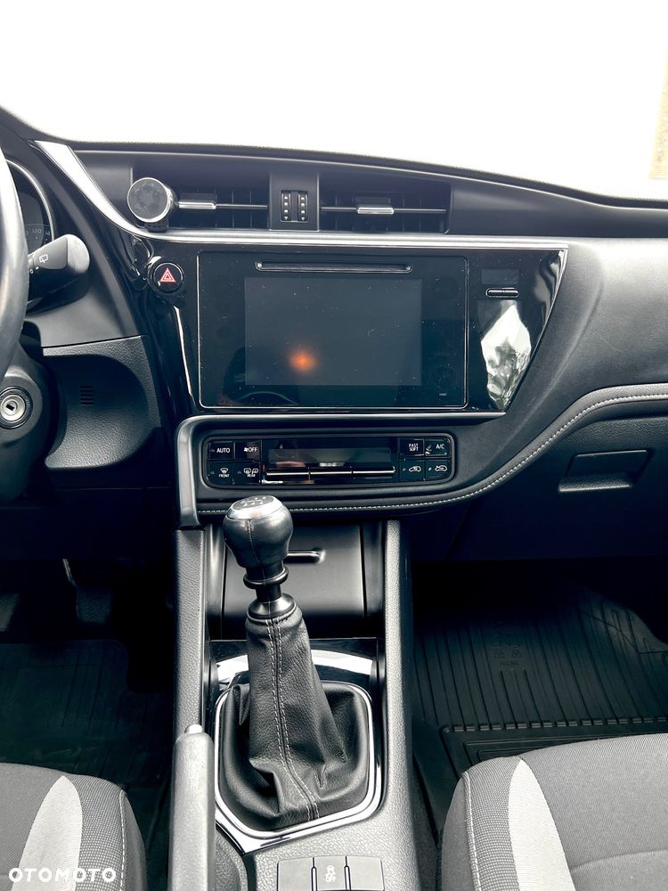 Toyota Auris 1.4 D-4D Comfort - 19