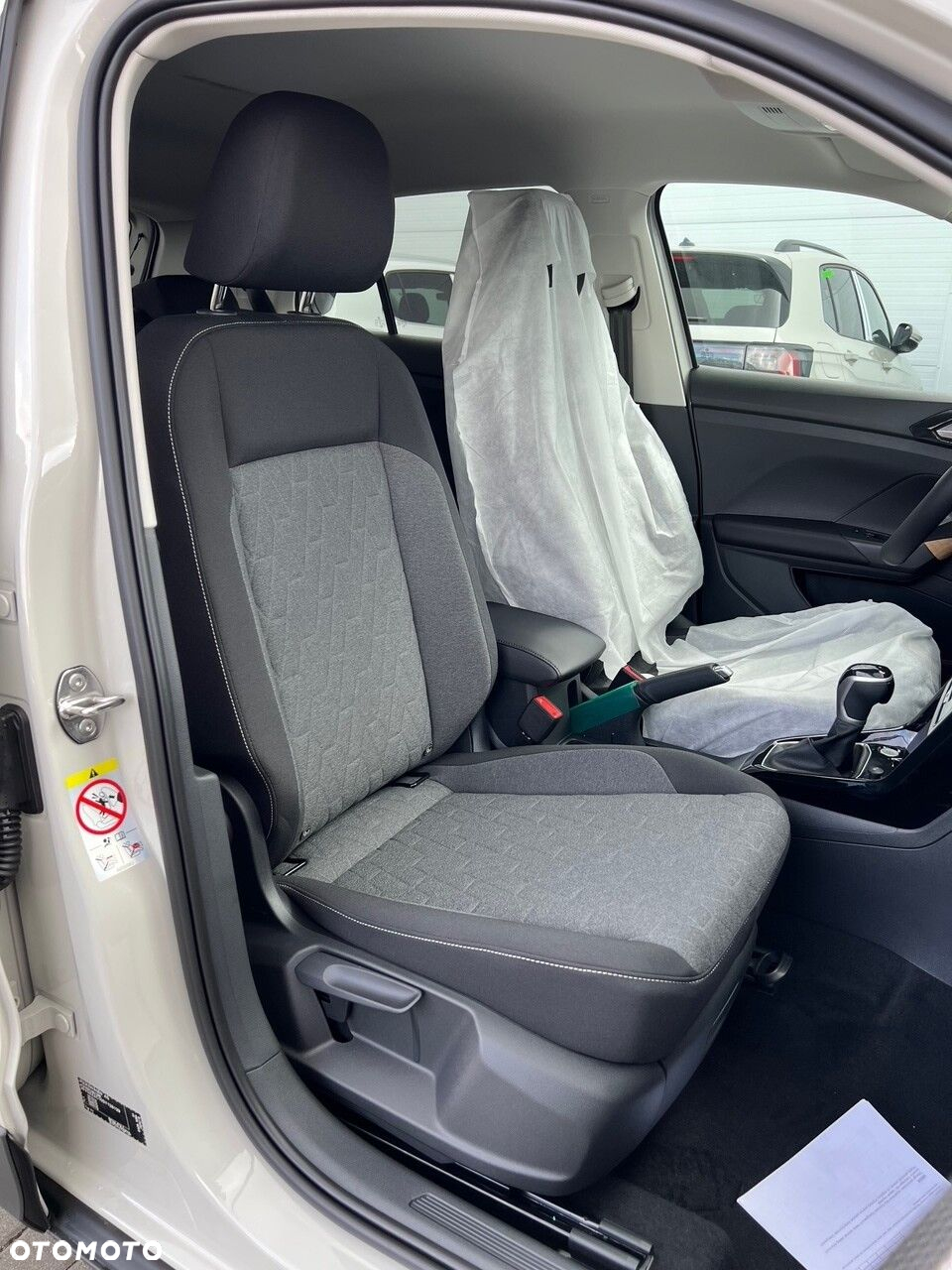 Volkswagen T-Cross - 8