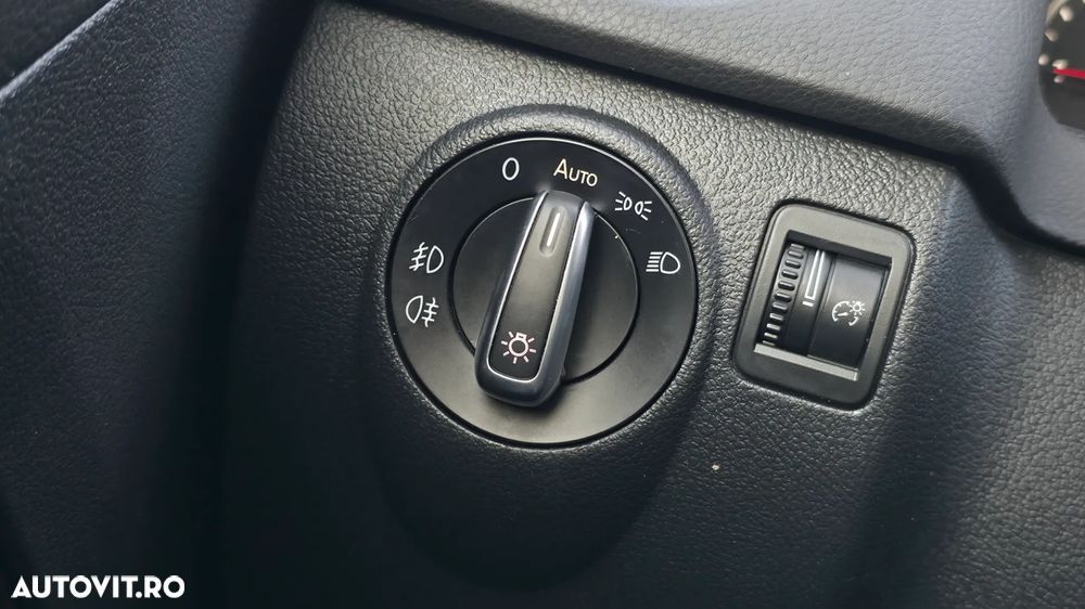 Volkswagen Tiguan 2.0 TDI SCR 4MOTION BlueMotion Technology DSG Lounge Track & Style - 28