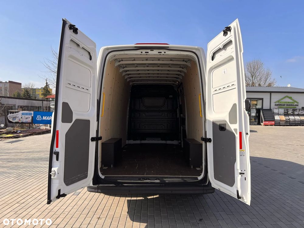 Volkswagen Crafter L3H2 2,0 TDi - 19
