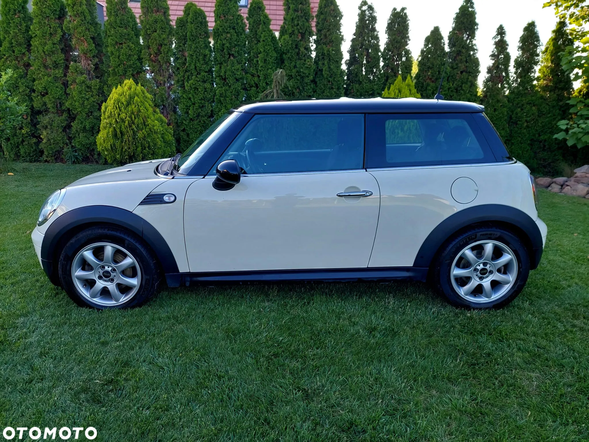 MINI Cooper Standard - 2