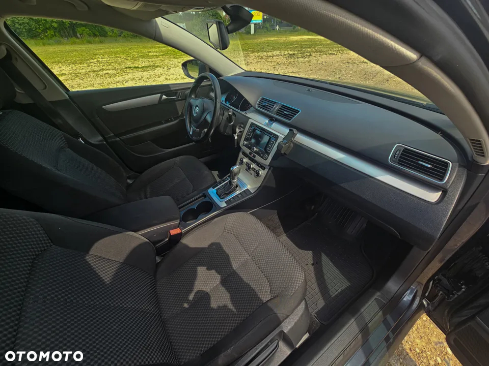 Volkswagen Passat Variant 2.0 TDI DSG BlueMotion Technology Comfortline - 27
