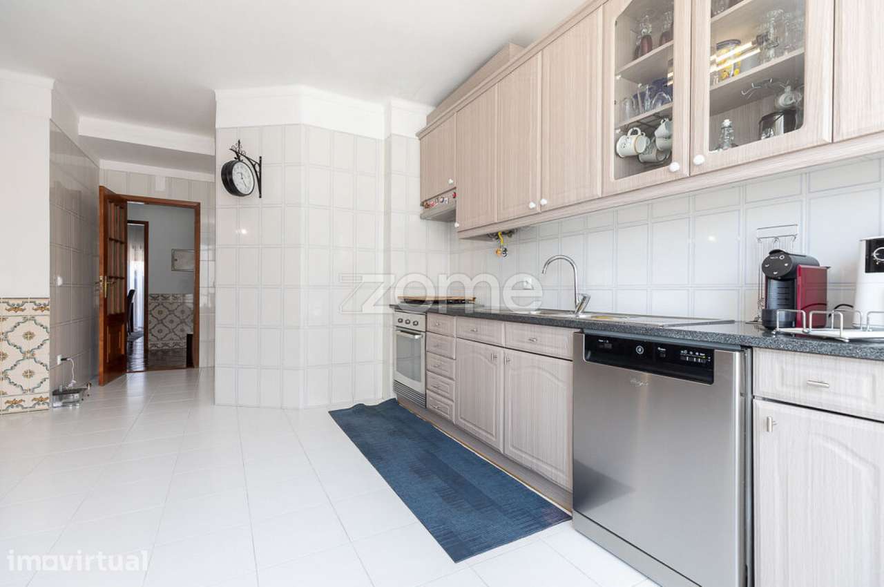 T3 DUPLEX COM 220 M² | GARAGEM PARA 2 CARROS | LOGRADOURO | PEDRULH... - Grande imagem: 5/43