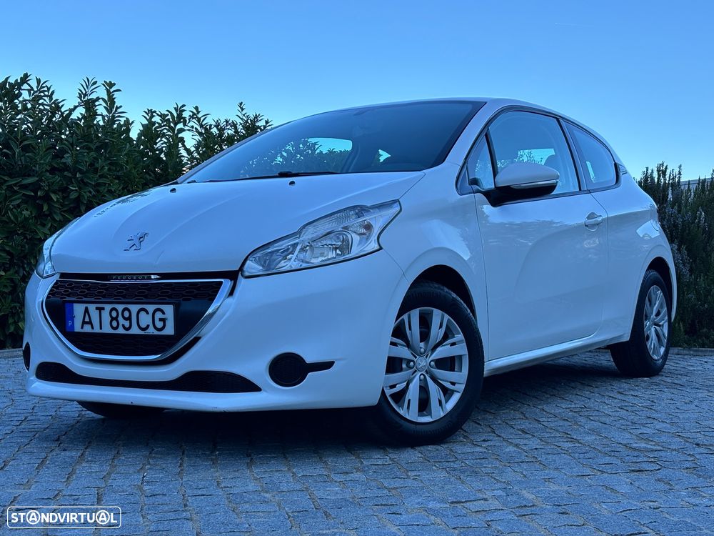 Peugeot 208 2015 photo 2