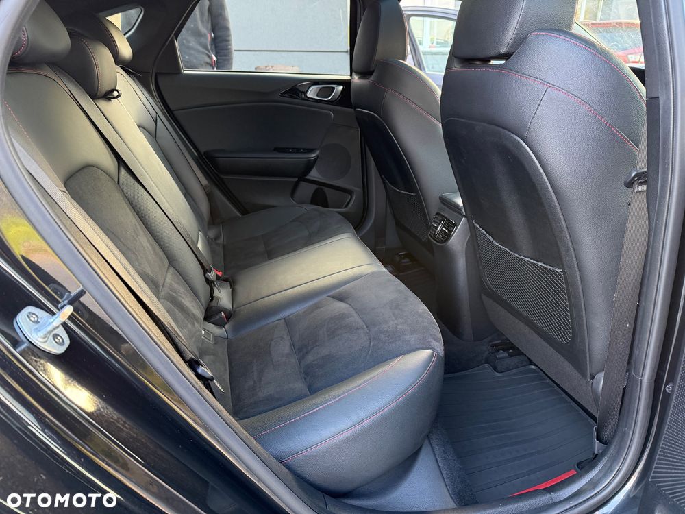 Kia ProCeed 1.6 T-GDI GT DCT - 21