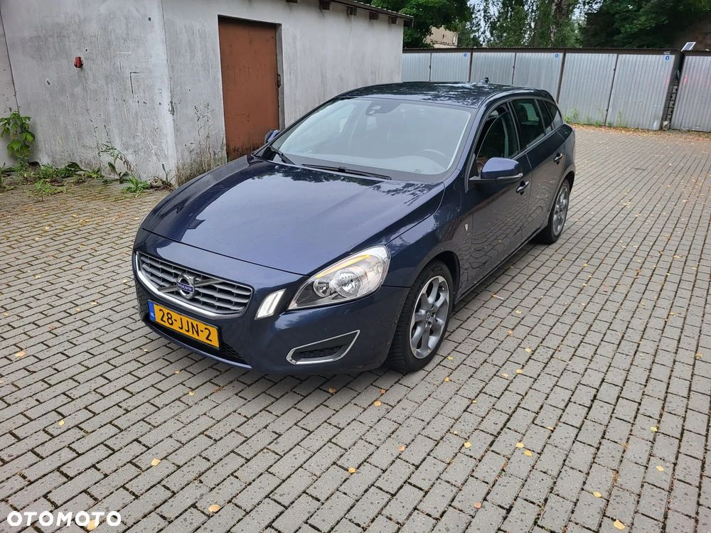 Volvo V60 D3 Edition - 1