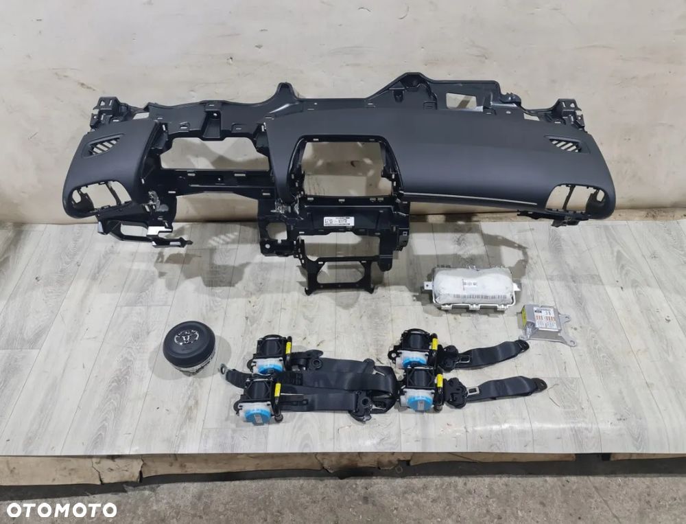 Toyota Yaris IV Cross,C-HR, Corolla E21, Rav-4 IV V deska rozdzielcza konsola kokpit airbag - regeneracja - 1