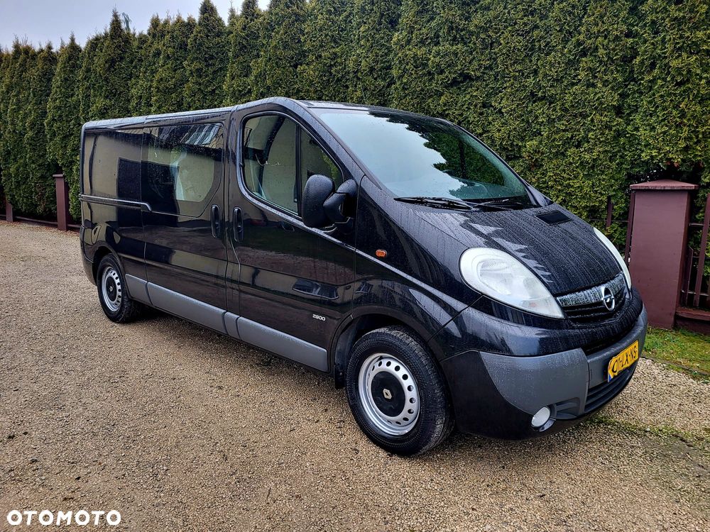 Opel Vivaro - 1