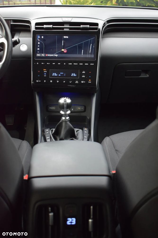 Hyundai Tucson 1.6 T-GDi Executive 2WD - 11