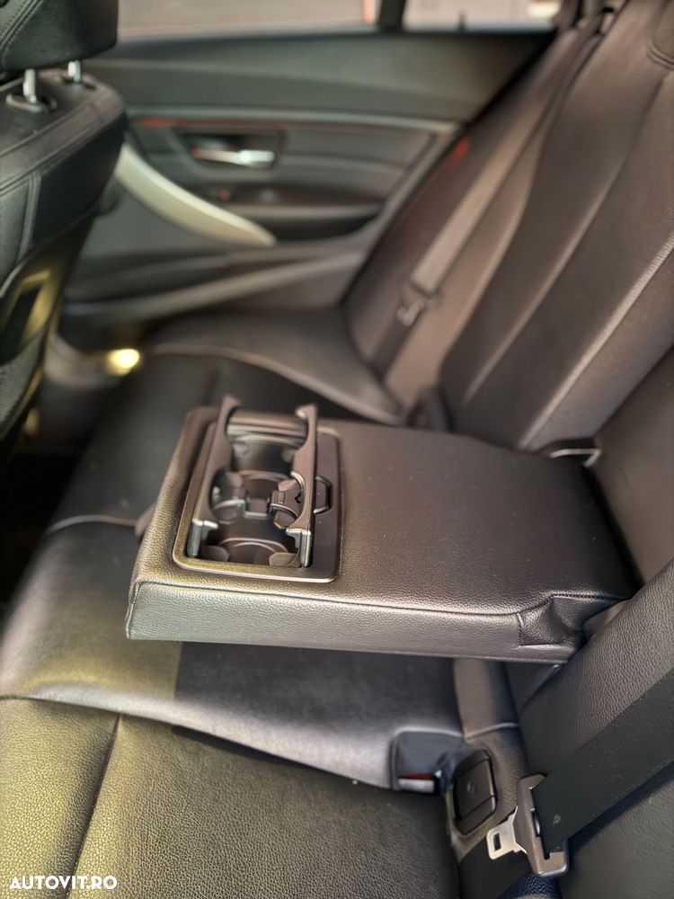 BMW Seria 3 316i Touring Luxury Line - 13