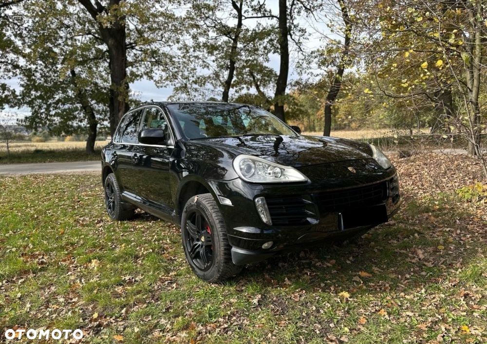 Porsche Cayenne - 1