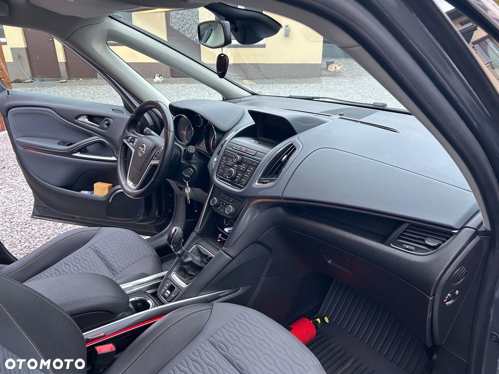 Opel Zafira - 29