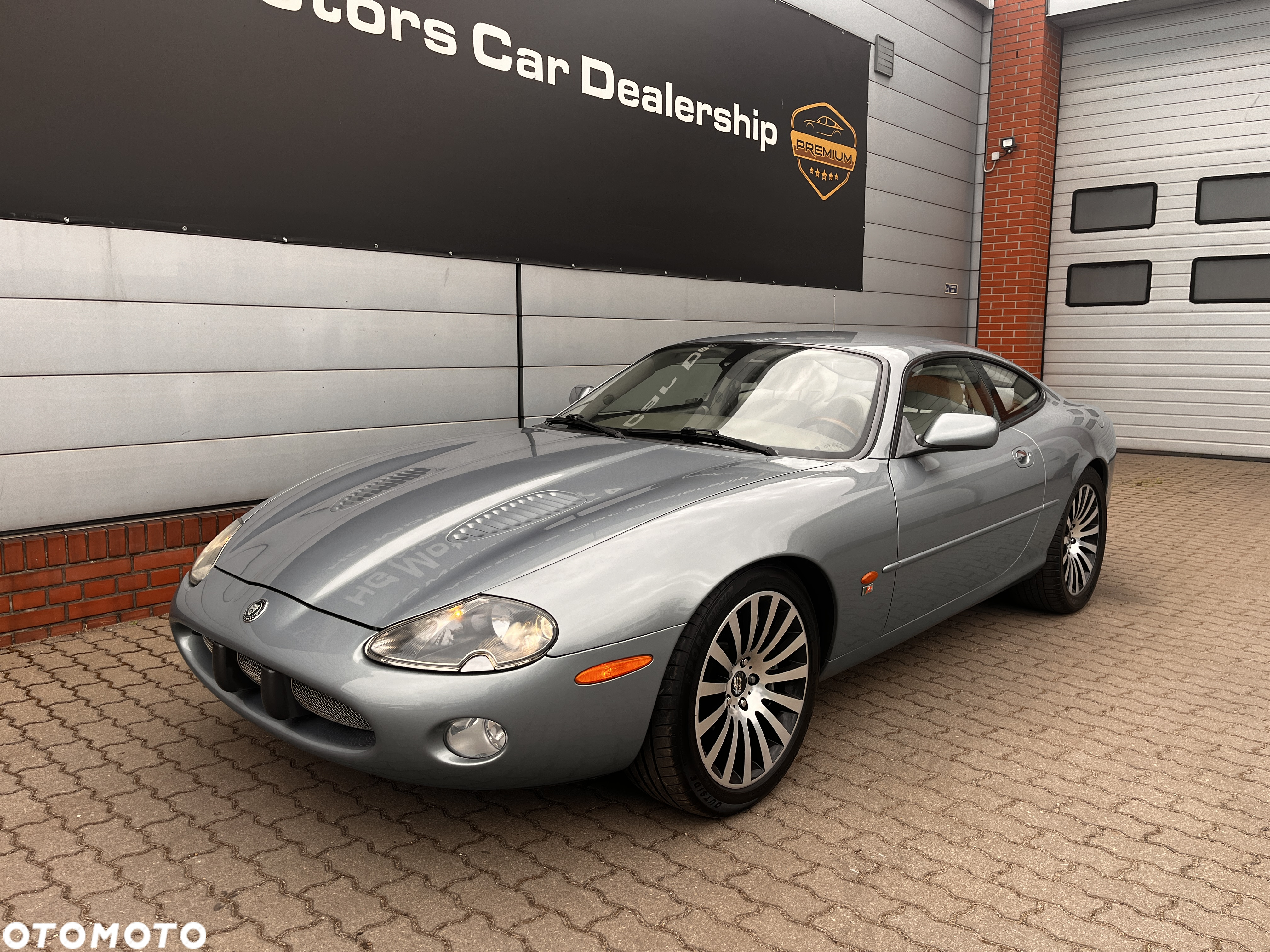 Jaguar XK XKR Coupe - 5