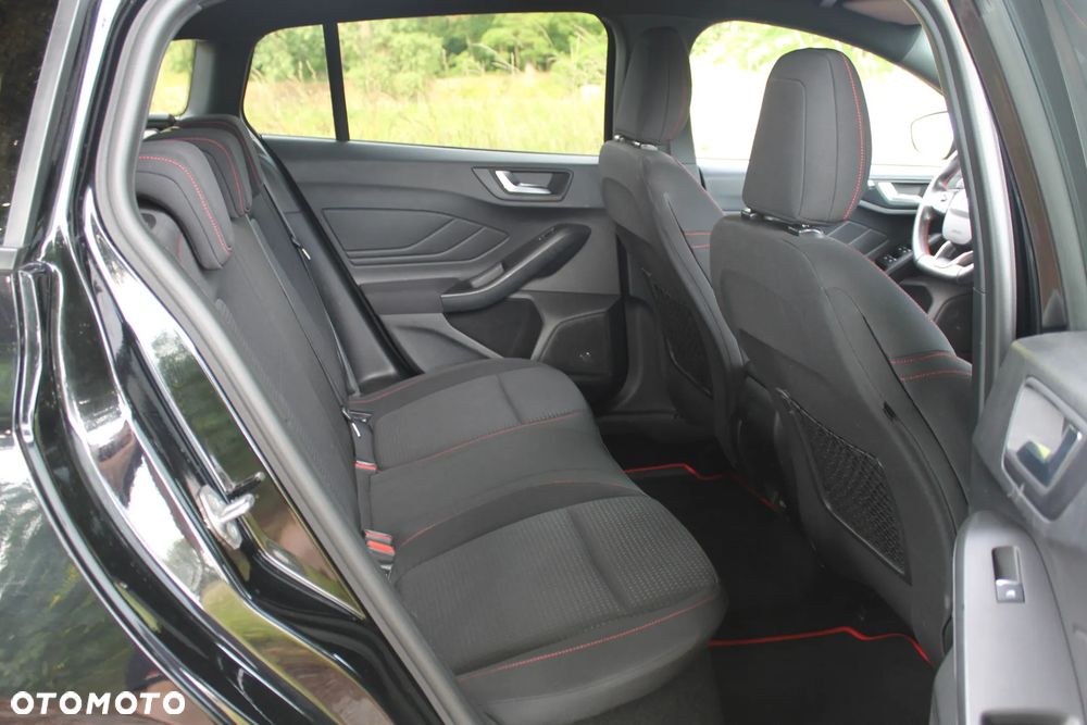 Ford Focus 1.5 EcoBlue Start-Stopp-System ST-LINE - 21